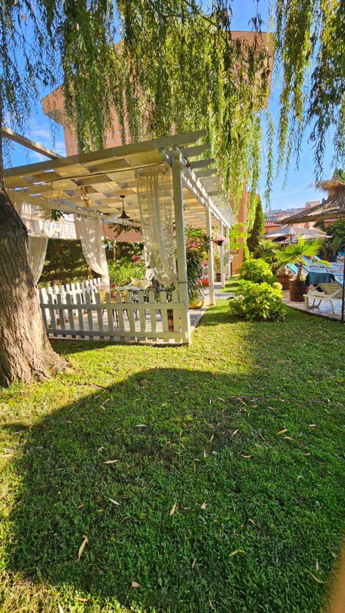 Hotel Liani Slantschew brjag Exterior foto